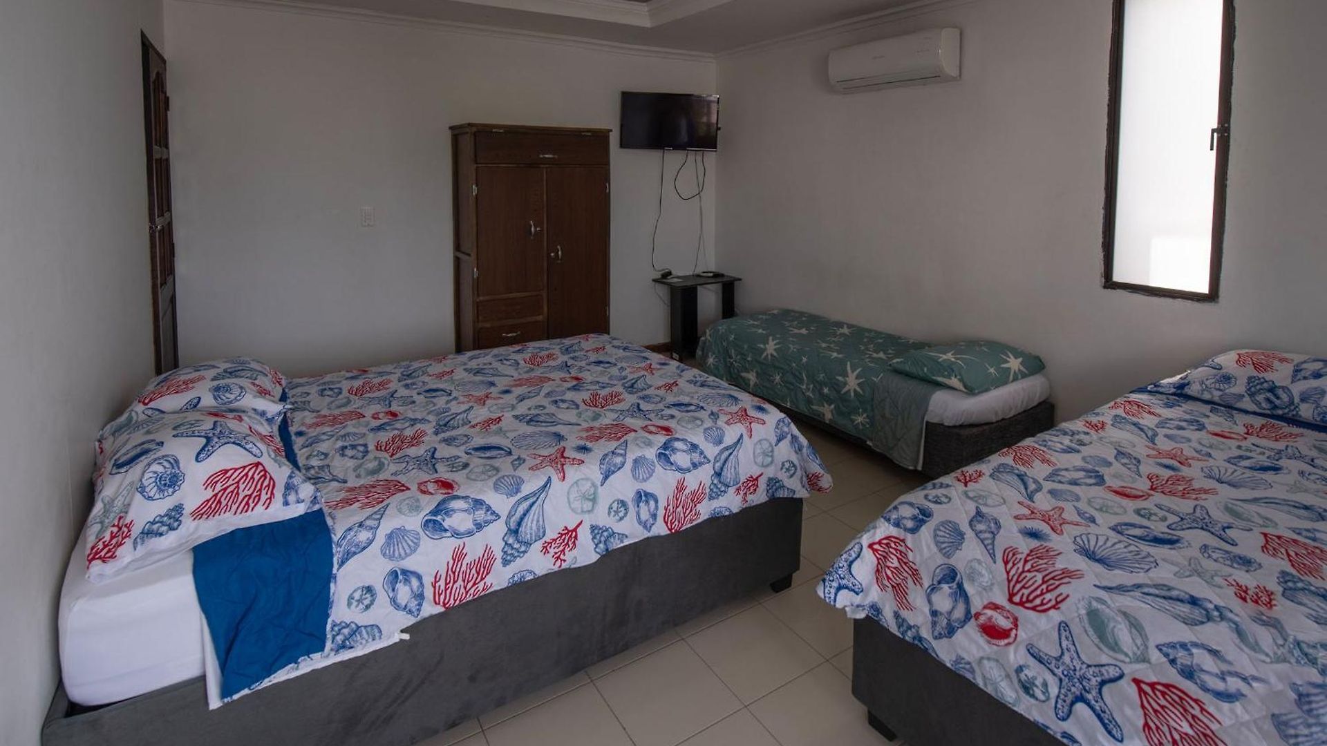 Bueno, Bonito Y Barato Apartment