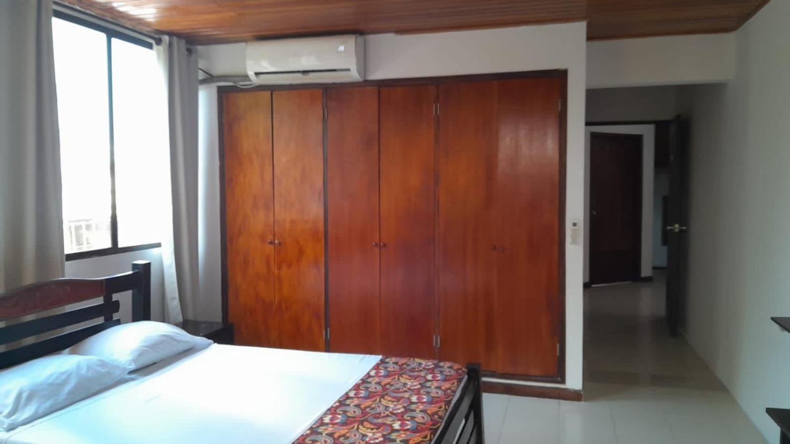 Apartamento Bueno, Bonito Y Barato *